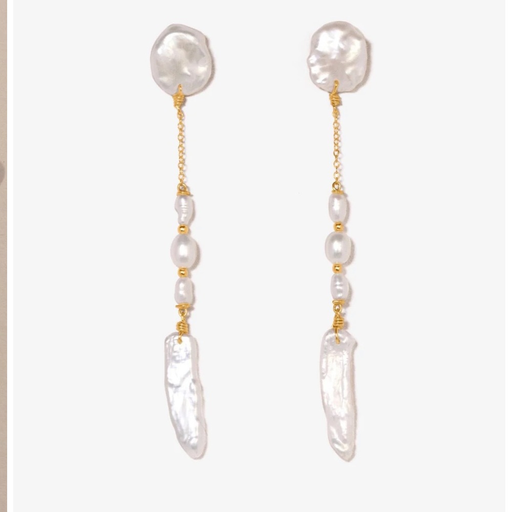 Elegant Gold and White Pearl Drop Earrings